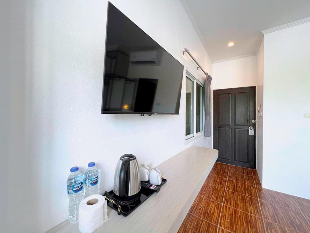 88 House Patong Hotel Buitenkant foto